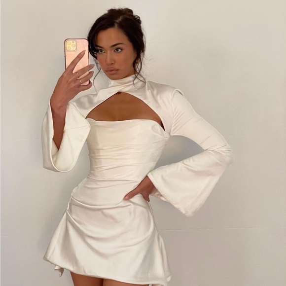 HOUSE OF CB 'Toira' Ivory Draped Corset Dress - Picture 6 of 12